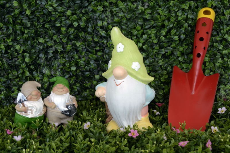 sasu-TOURVES-min_garden-gnome-1404358